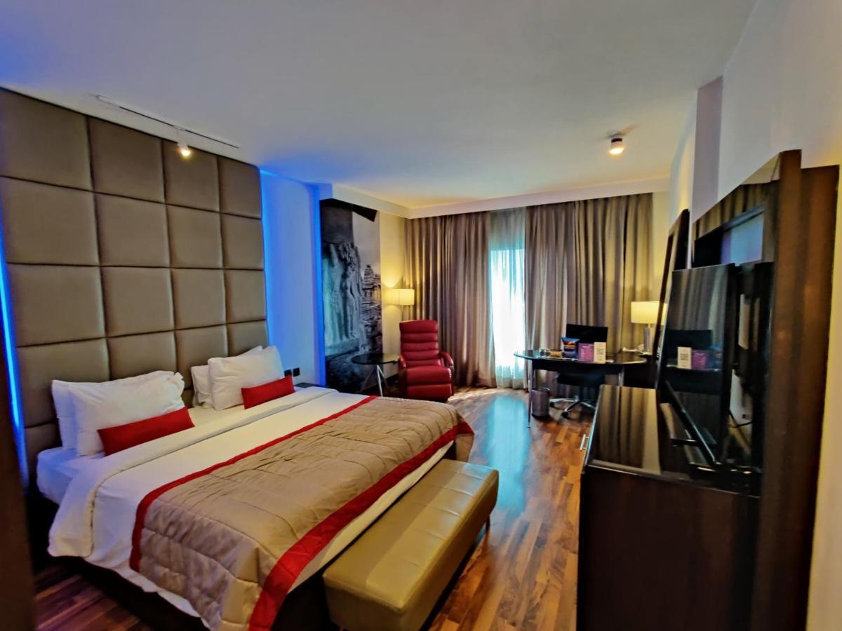 Hotel Royal Orchid Bangalore Ngoại thất bức ảnh