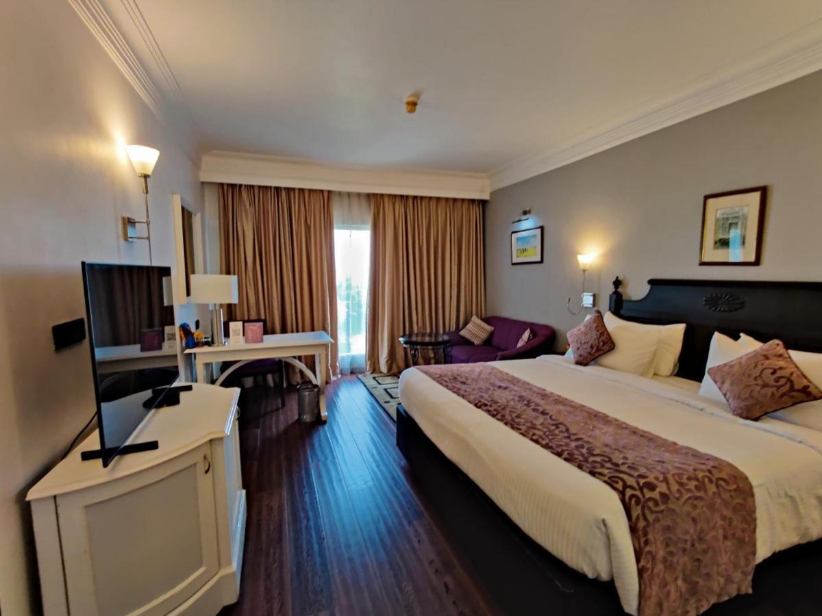 Hotel Royal Orchid Bangalore Ngoại thất bức ảnh