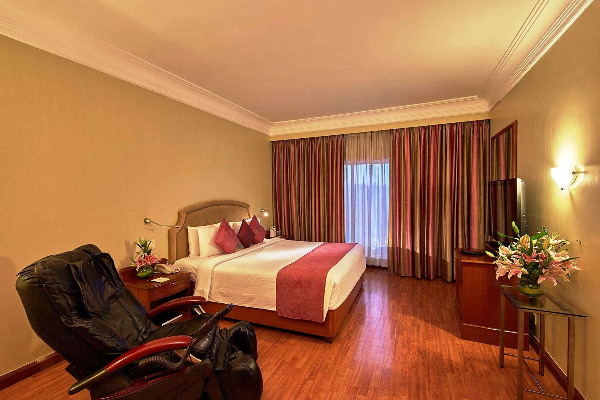 Hotel Royal Orchid Bangalore Ngoại thất bức ảnh