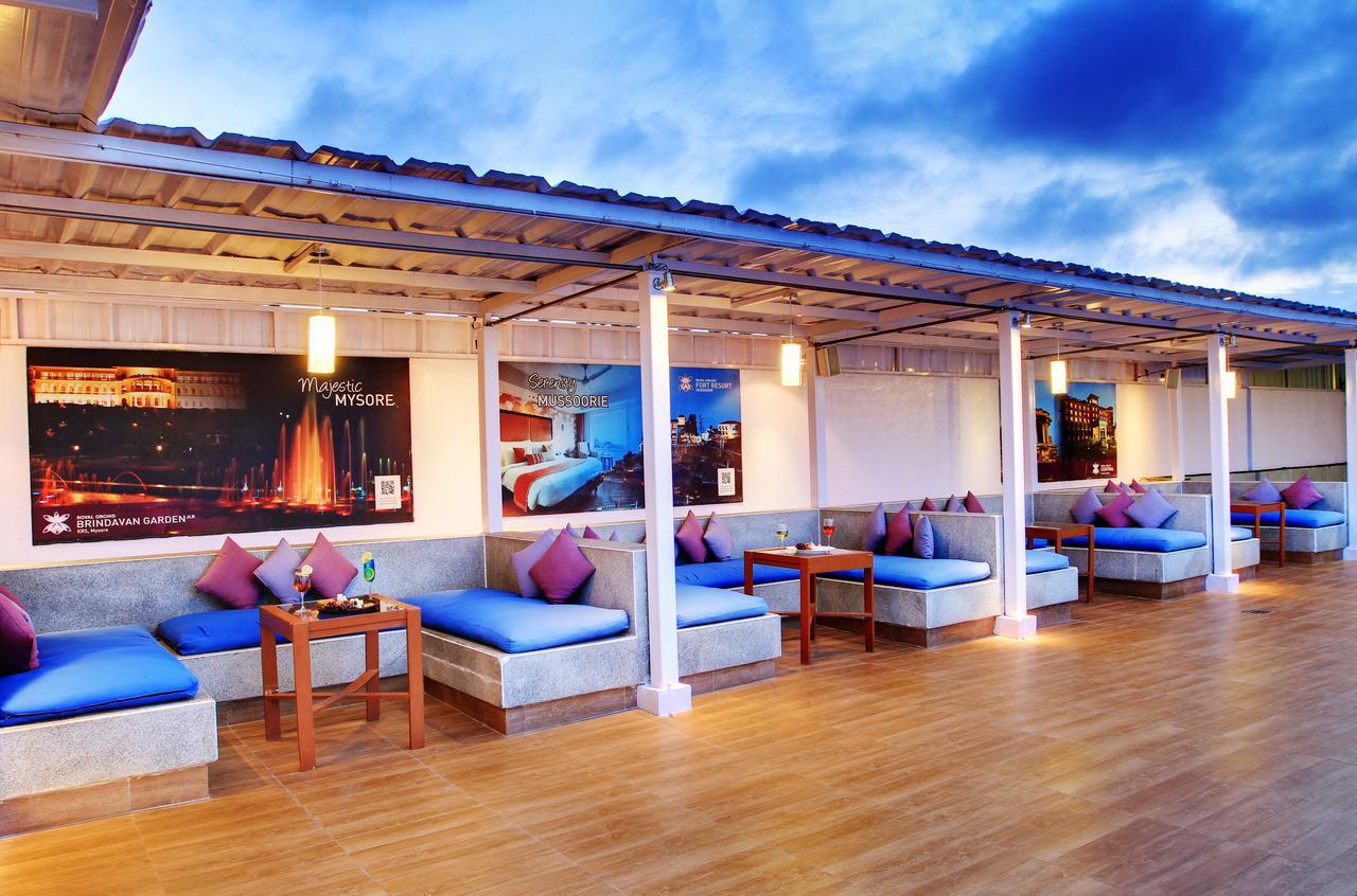 Hotel Royal Orchid Bangalore Ngoại thất bức ảnh