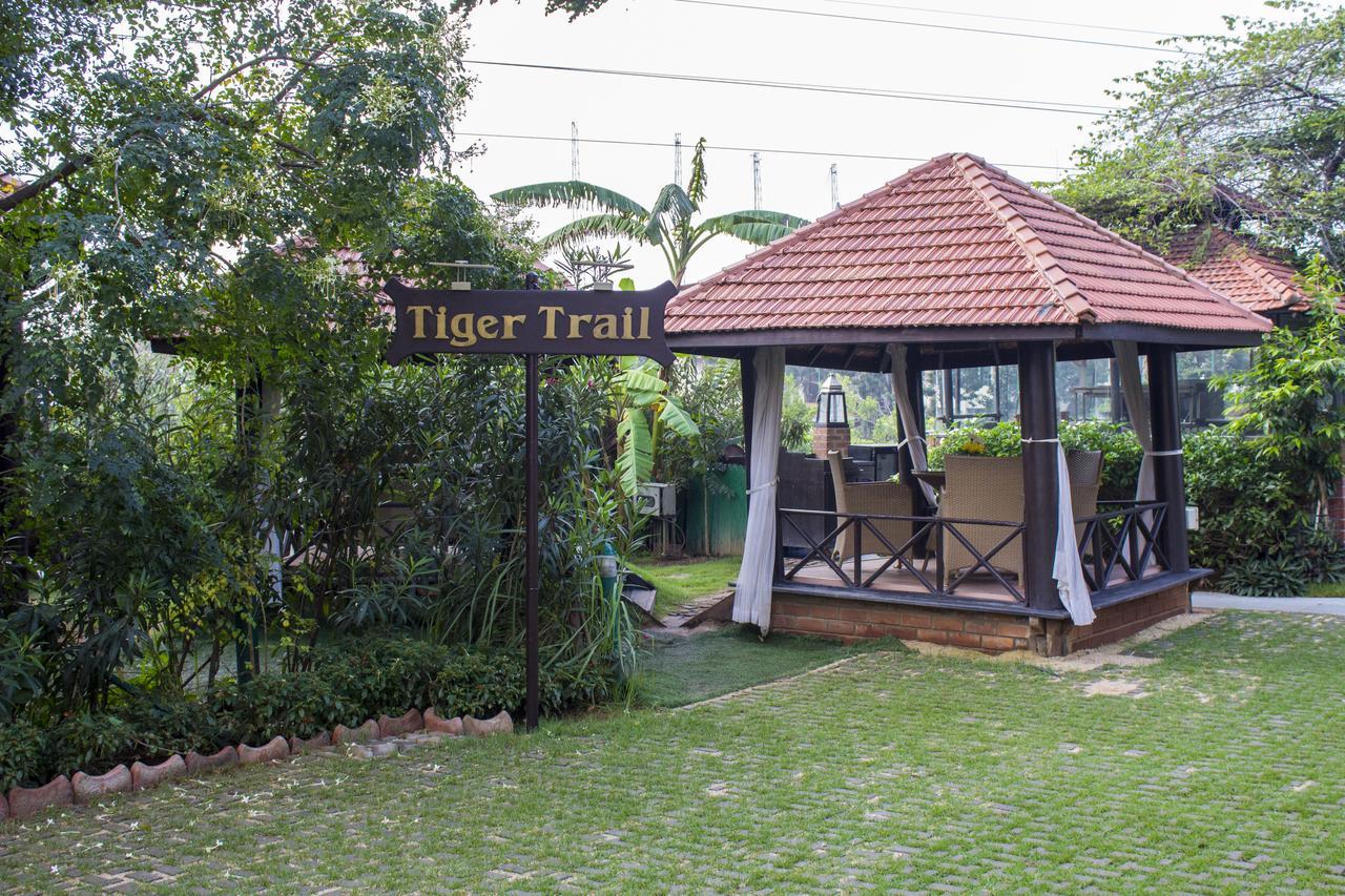 Hotel Royal Orchid Bangalore Ngoại thất bức ảnh